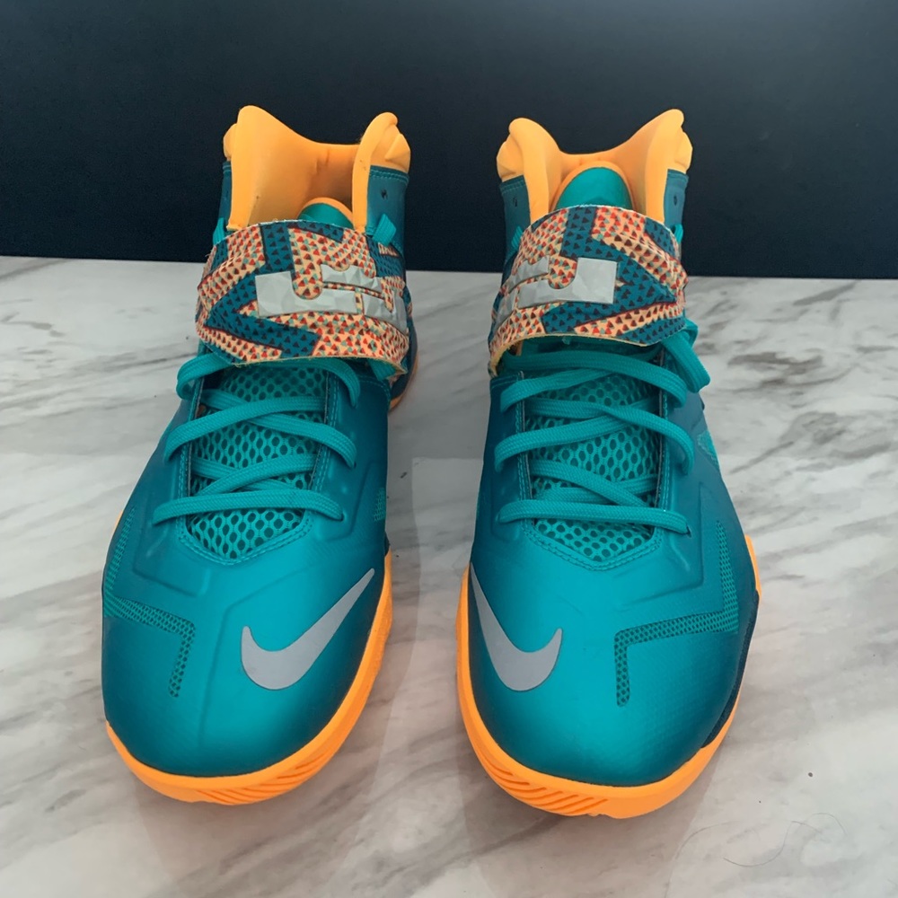Nike Lebron Zoom Soldier
